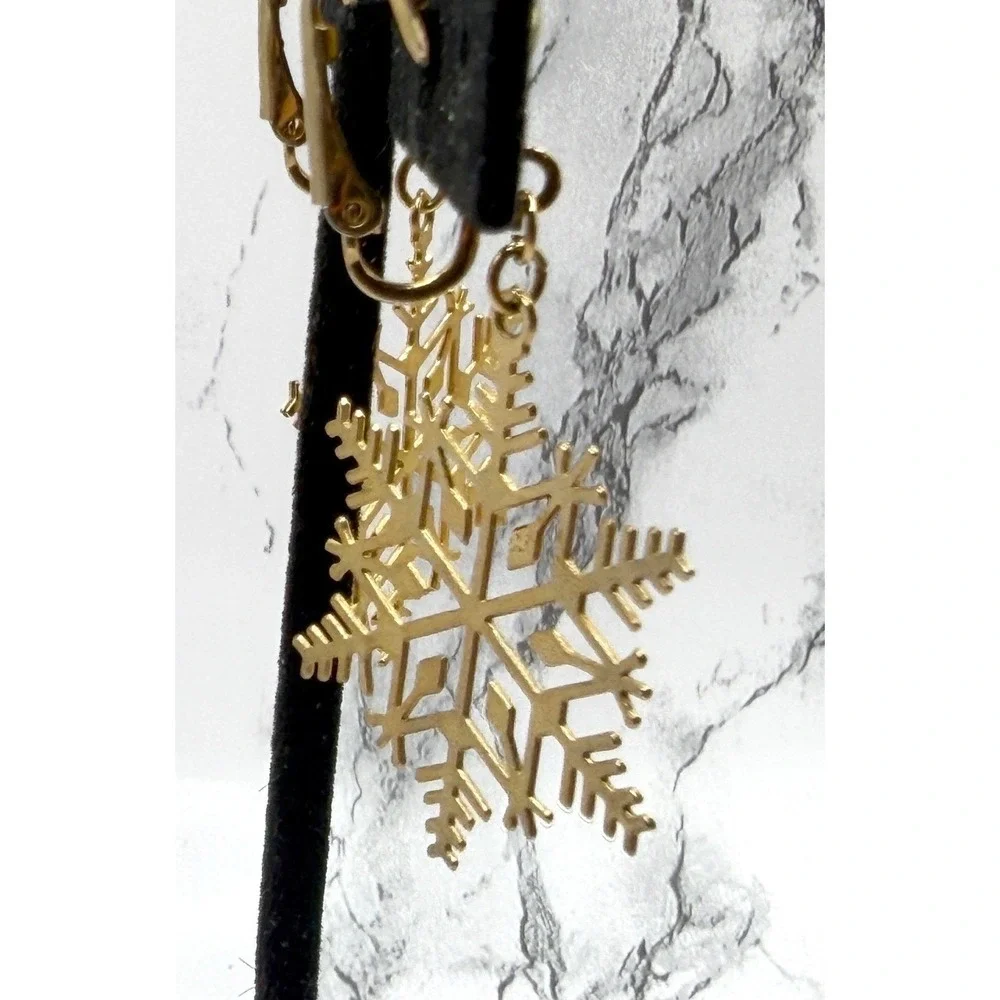 Vintage Avon Gold‎ Snowflake Dangle Clip Earrings Winter Holiday Jewelry